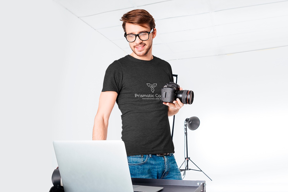 Conduct Product Photoshoots